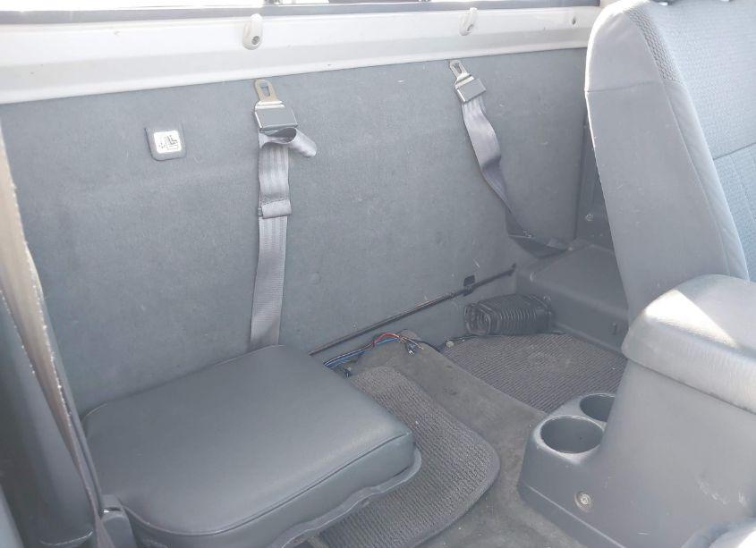 Photo 8 of 2001 Nissan Frontier XE (VIN 1N6DD26SX1C395179)