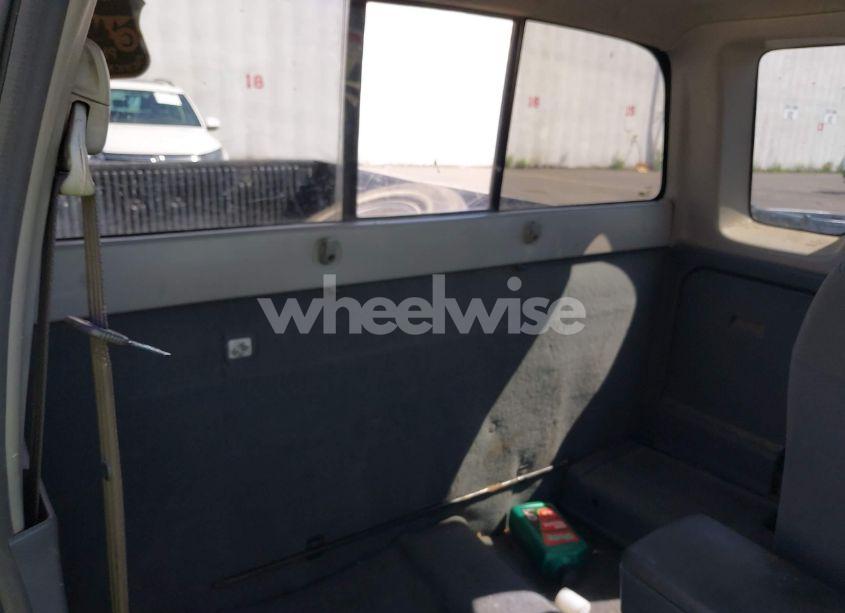 Photo 8 of 2002 Nissan Frontier XE (VIN 1N6DD26SX2C382188)