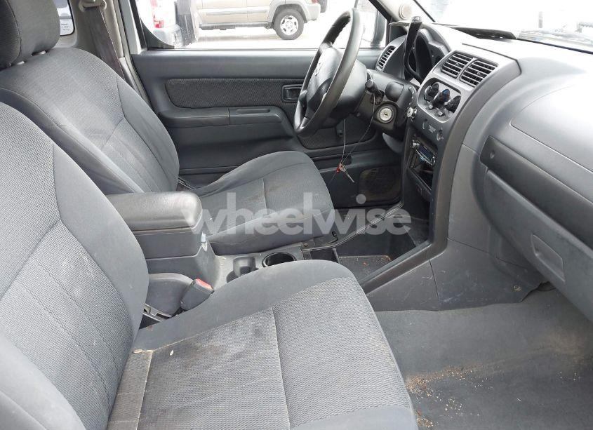 Photo 5 of 2002 Nissan Frontier XE (VIN 1N6DD26SX2C385558)