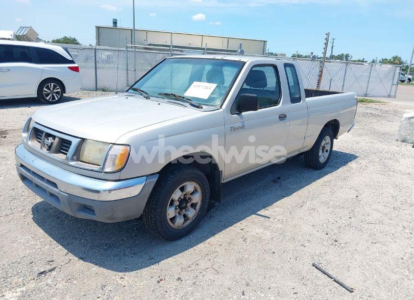 Photo 2 of 1998 Nissan Frontier SE/XE (VIN 1N6DD26SXWC348595)