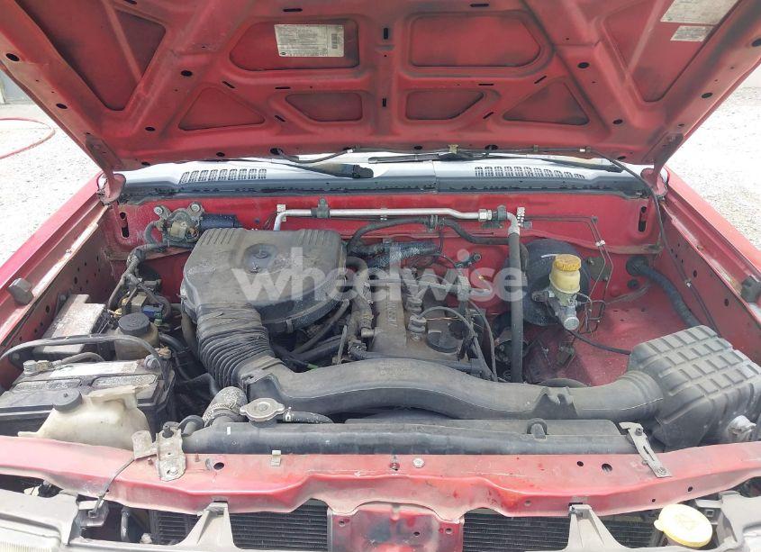 Photo 10 of 2000 Nissan Frontier XE (VIN 1N6DD26SXYC318211)