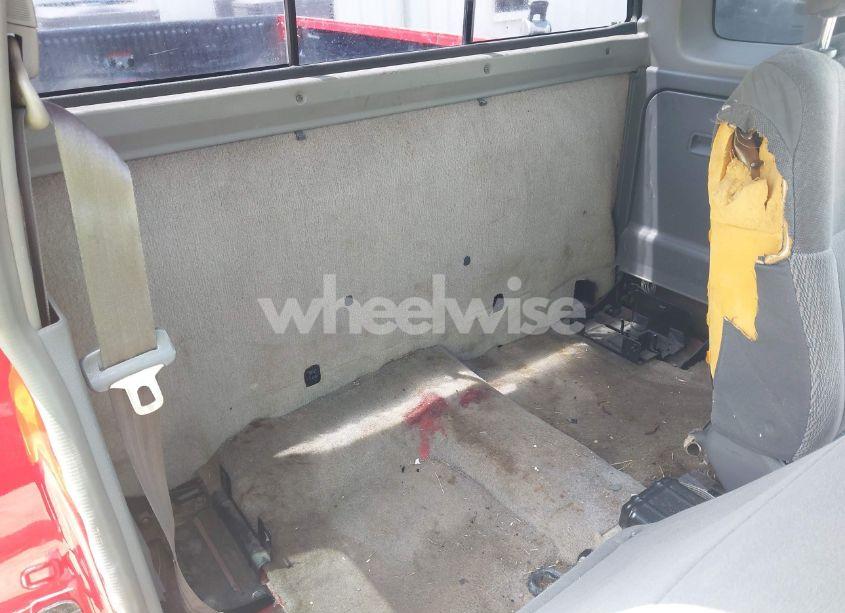 Photo 8 of 2000 Nissan Frontier XE (VIN 1N6DD26SXYC318211)