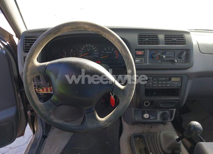 Photo 16 of 2000 Nissan Frontier XE (VIN 1N6DD26SXYC331556)