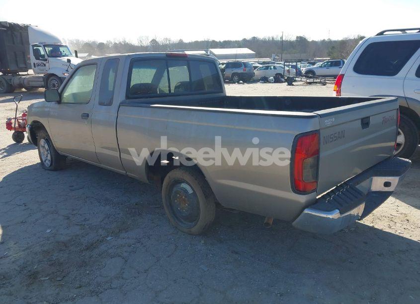 Photo 3 of 2000 Nissan Frontier XE (VIN 1N6DD26SXYC331556)