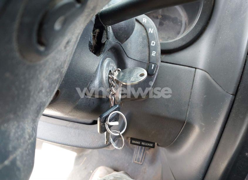 Photo 11 of 2003 Nissan Frontier XE (VIN 1N6DD26T33C401755)