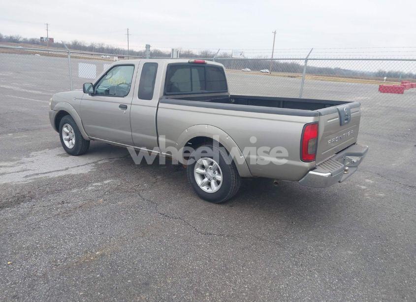 Photo 3 of 2003 Nissan Frontier XE (VIN 1N6DD26T83C413738)