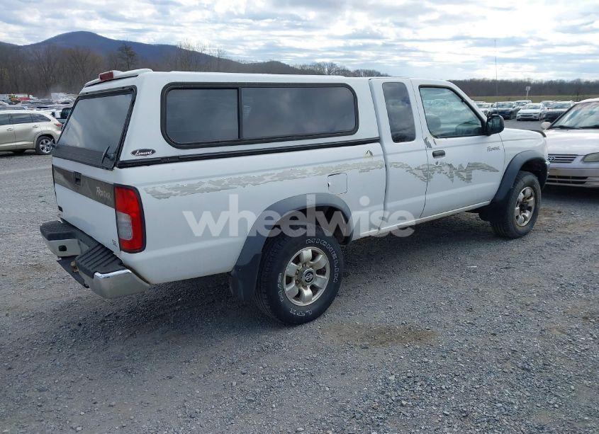 Photo 4 of 1998 Nissan Frontier SE/XE (VIN 1N6DD26Y4WC361816)