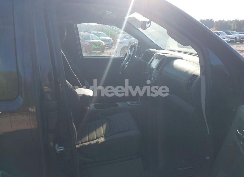 Photo 5 of 2020 Nissan Frontier SV 4X2 (VIN 1N6ED0CE3LN701430)