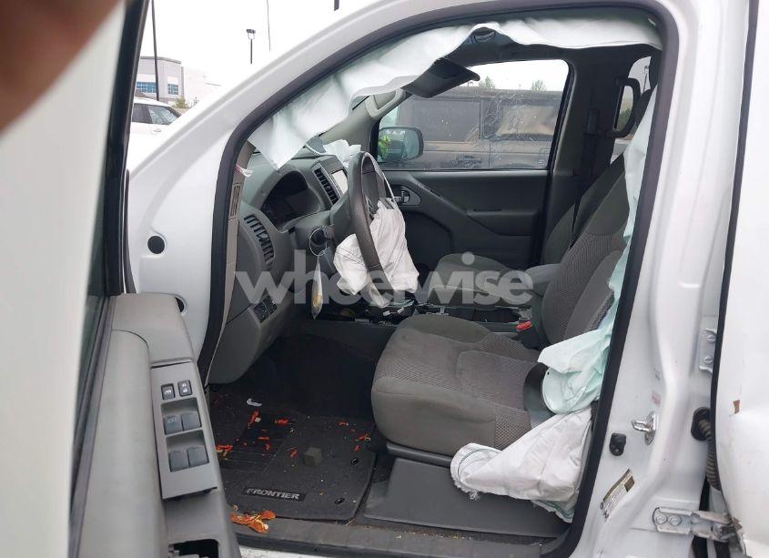 Photo 5 of 2020 Nissan Frontier SV 4X2 (VIN 1N6ED0EA2LN728600)