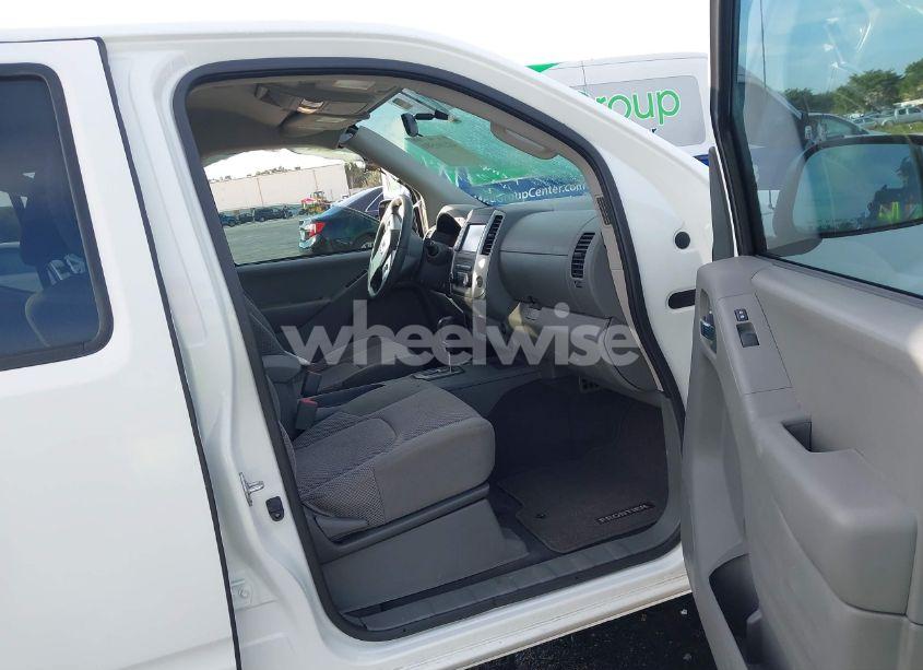 Photo 5 of 2021 Nissan Frontier SV 4X2 (VIN 1N6ED0EA3MN706493)