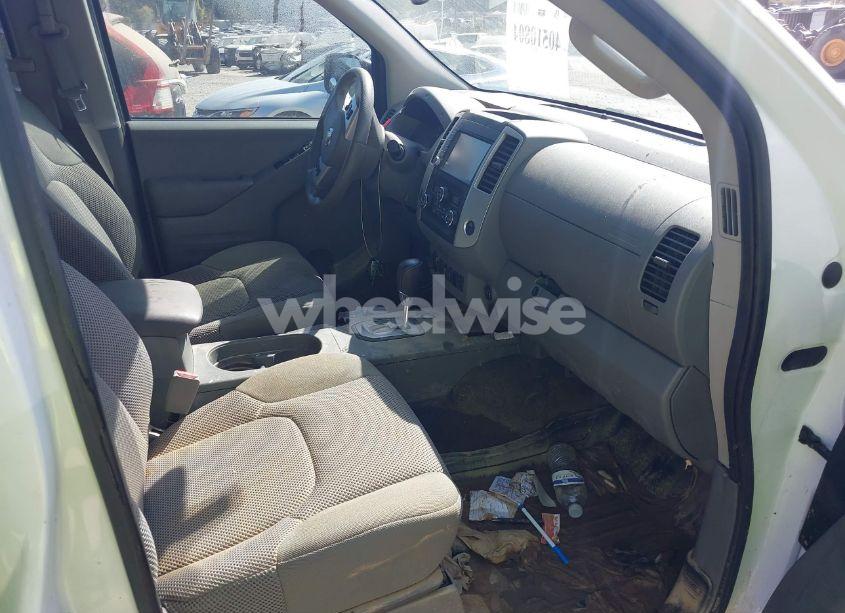 Photo 5 of 2020 Nissan Frontier SV 4X4 (VIN 1N6ED0EB2LN705648)