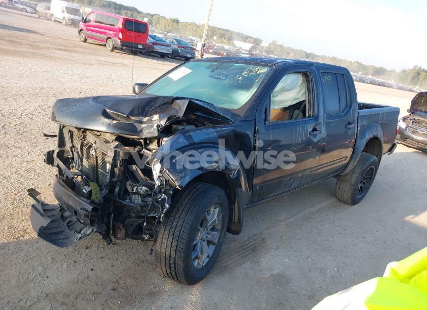 Photo 2 of 2020 Nissan Frontier SV 4X4 (VIN 1N6ED0EB5LN705921)