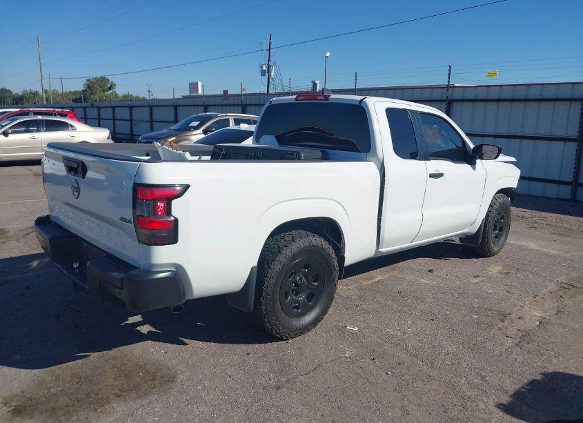 Photo 4 of 2023 Nissan Frontier (VIN 1N6ED1CM2PN615495)