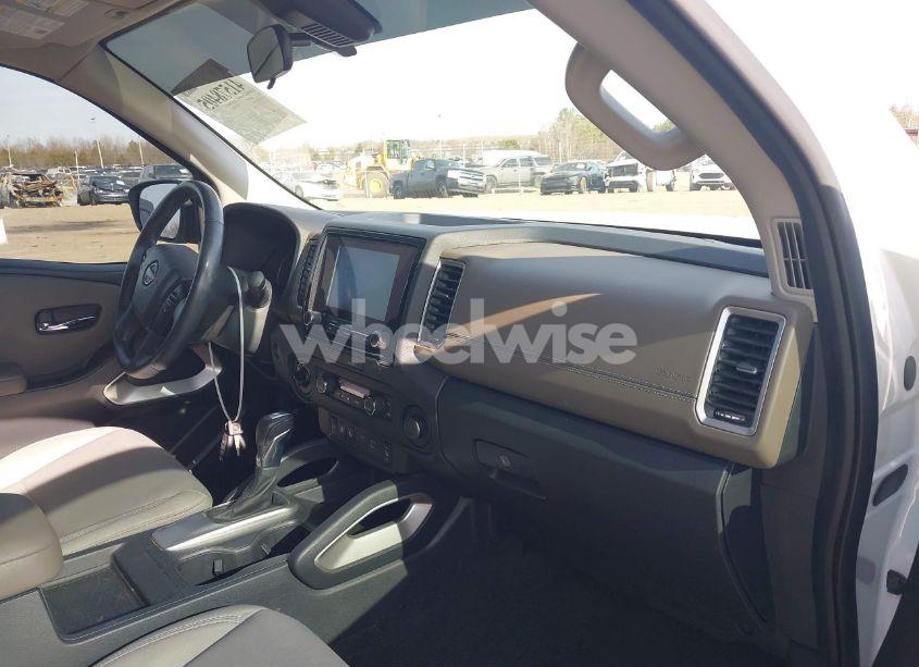 Photo 5 of 2022 Nissan Frontier SV 4X4 (VIN 1N6ED1EK0NN618100)