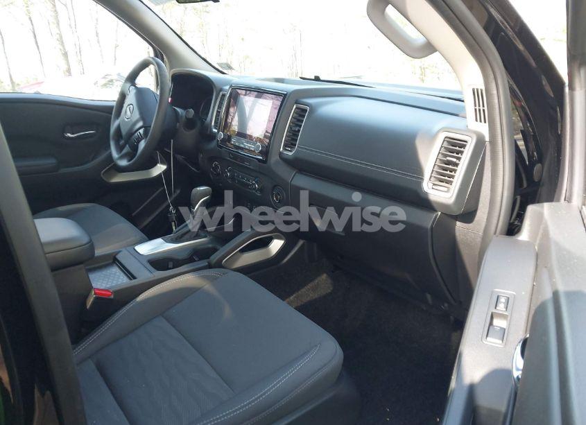 Photo 5 of 2024 Nissan Frontier SV 4X4 (VIN 1N6ED1EK1RN607600)