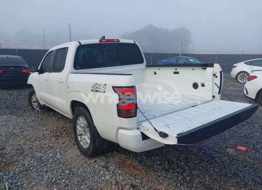Photo 3 of 2022 Nissan Frontier SV 4X4 (VIN 1N6ED1EK2NN617398)