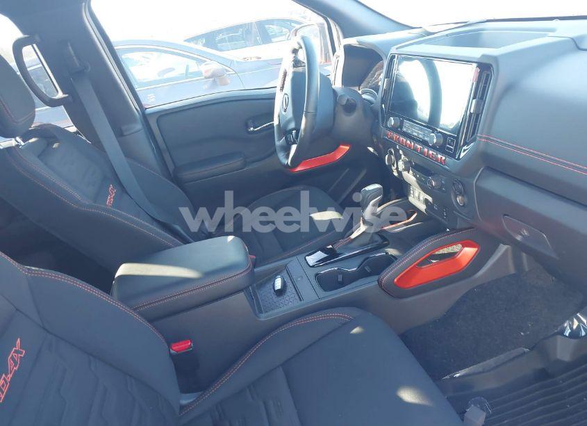 Photo 5 of 2025 Nissan Frontier PRO-4X 4X4 (VIN 1N6ED1EK2SN607899)