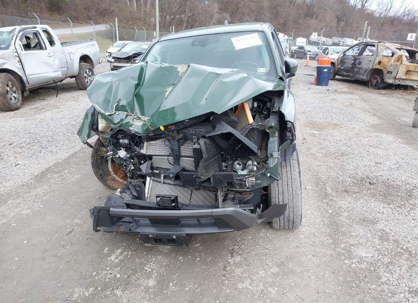 Photo 6 of 2022 Nissan Frontier SV 4X4 (VIN 1N6ED1EK6NN677863)