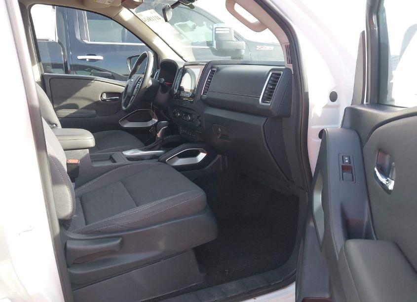 Photo 5 of 2022 Nissan Frontier SV 4X4 (VIN 1N6ED1EK9NN646087)