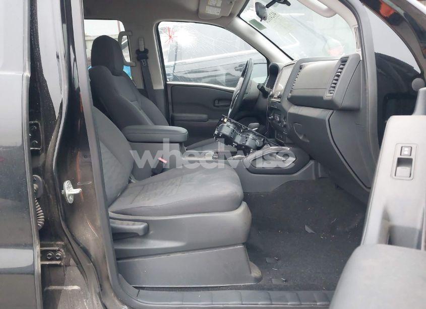 Photo 5 of 2022 Nissan Frontier N/A (VIN 1N6ED1EKXNN610697)