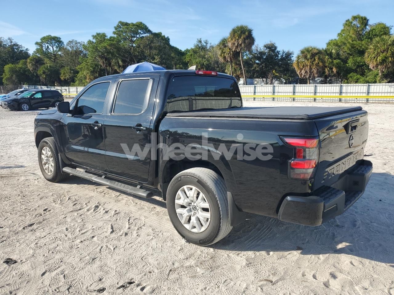 Photo 2 of 2022 NISSAN FRONTIER S (VIN 1N6ED1EKXNN688476)