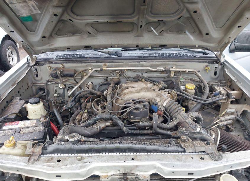 Photo 10 of 2002 Nissan Frontier DESERT RUNNER XE-V6 (VIN 1N6ED26T02C361752)