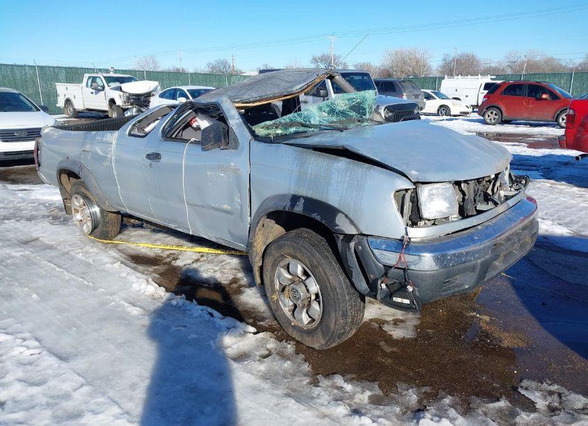 2000 Nissan Frontier DESERT RUNNER SE-V6/DESERT RUNNER XE-V6 (VIN 1N6ED26T0YC305657) main photo