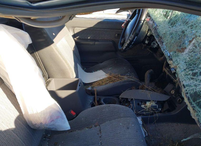 Photo 5 of 2000 Nissan Frontier DESERT RUNNER SE-V6/DESERT RUNNER XE-V6 (VIN 1N6ED26T0YC305657)