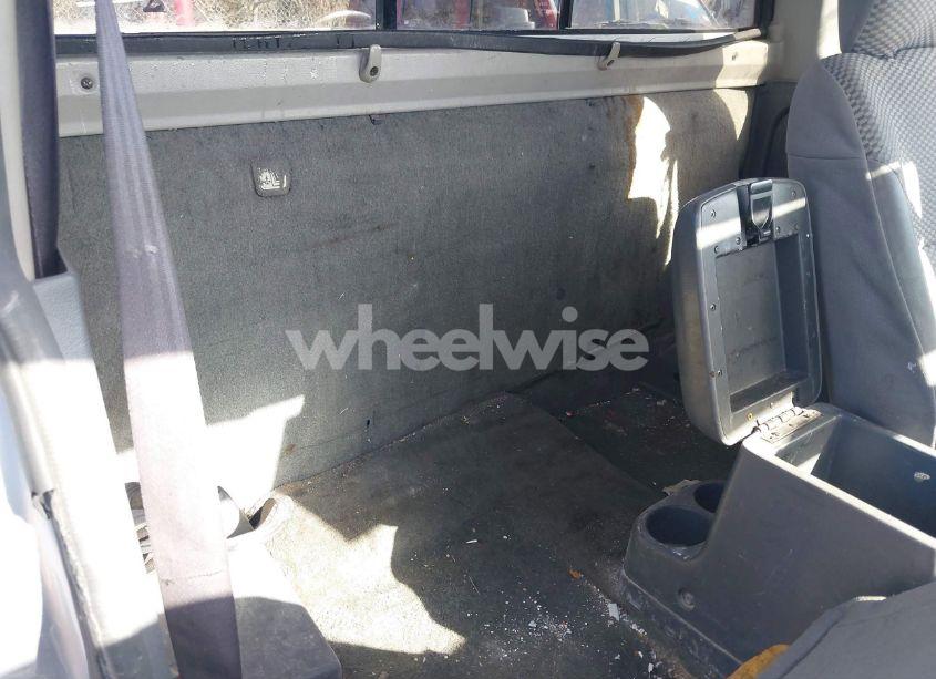 Photo 8 of 2001 Nissan Frontier DESERT RUNNER SE-V6 (VIN 1N6ED26T31C335077)