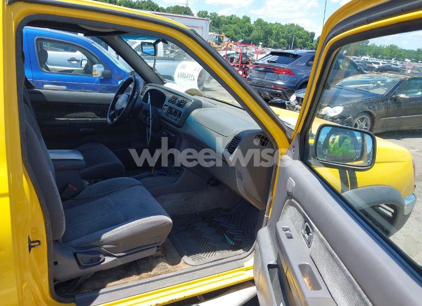 Photo 5 of 2000 Nissan Frontier DESERT RUNNER SE-V6/DESERT RUNNER XE-V6 (VIN 1N6ED26T7YC360056)