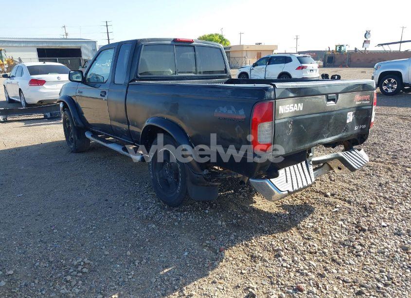 Photo 3 of 2000 Nissan Frontier DESERT RUNNER SE-V6/DESERT RUNNER XE-V6 (VIN 1N6ED26T8YC334677)
