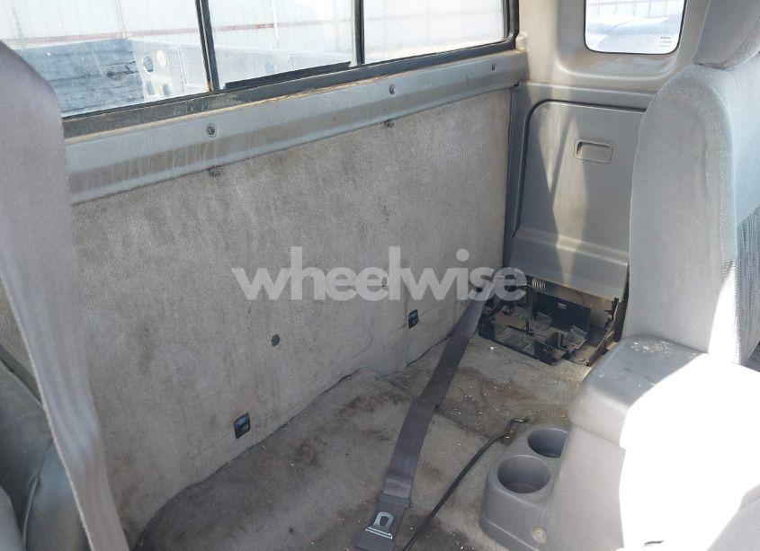 Photo 8 of 2000 Nissan Frontier DESERT RUNNER SE-V6/DESERT RUNNER XE-V6 (VIN 1N6ED26T8YC334677)