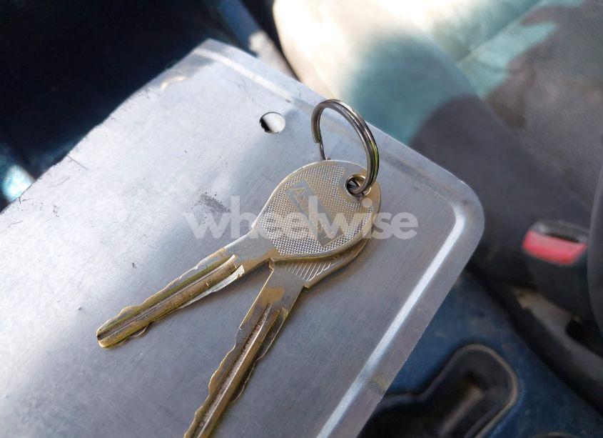 Photo 11 of 2002 Nissan Frontier DESERT RUNNER XE-V6 (VIN 1N6ED26T92C375293)