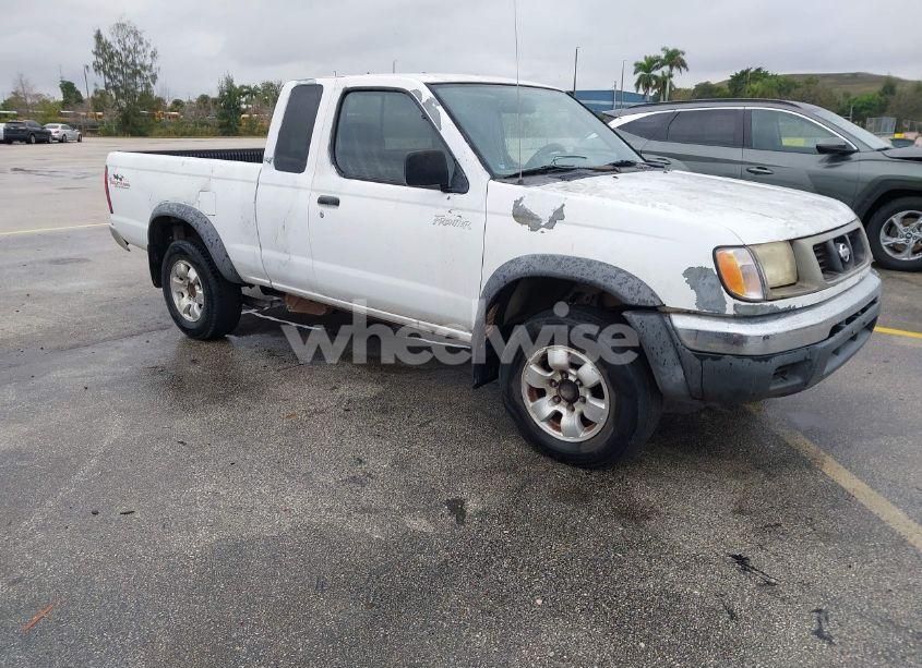 2000 Nissan Frontier DESERT RUNNER SE-V6/DESERT RUNNER XE-V6 (VIN 1N6ED26T9YC333151) main photo