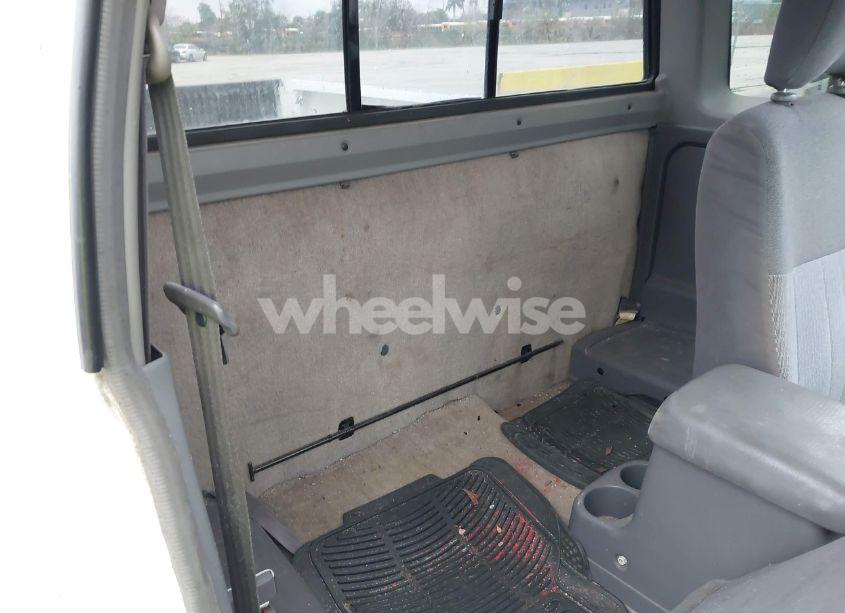 Photo 8 of 2000 Nissan Frontier DESERT RUNNER SE-V6/DESERT RUNNER XE-V6 (VIN 1N6ED26T9YC333151)