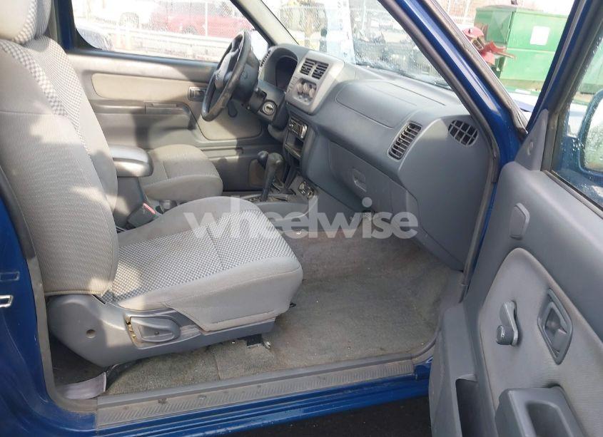 Photo 5 of 2001 Nissan Frontier SE-V6 (VIN 1N6ED26Y11C363889)