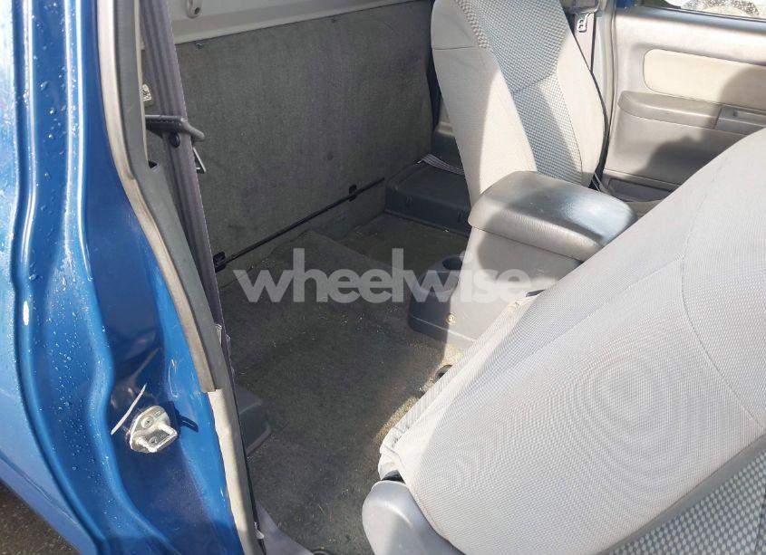 Photo 8 of 2001 Nissan Frontier SE-V6 (VIN 1N6ED26Y11C363889)