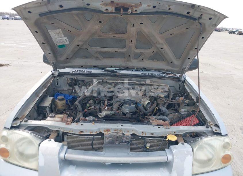 Photo 10 of 2003 Nissan Frontier XE-V6 (VIN 1N6ED26Y23C455497)