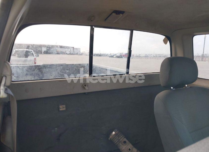 Photo 8 of 2003 Nissan Frontier XE-V6 (VIN 1N6ED26Y23C455497)