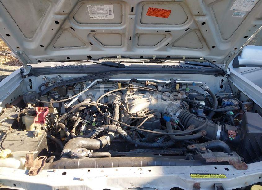 Photo 10 of 2000 Nissan Frontier SE-V6/XE-V6 (VIN 1N6ED26Y2YC328398)