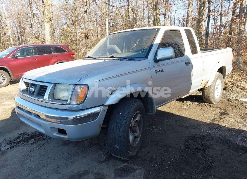 Photo 2 of 2000 Nissan Frontier SE-V6/XE-V6 (VIN 1N6ED26Y2YC328398)