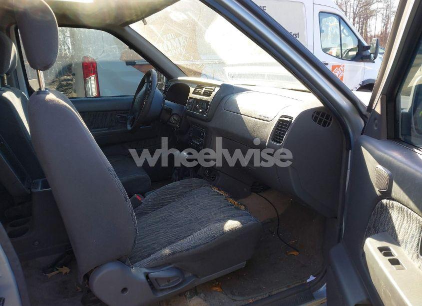 Photo 5 of 2000 Nissan Frontier SE-V6/XE-V6 (VIN 1N6ED26Y2YC328398)