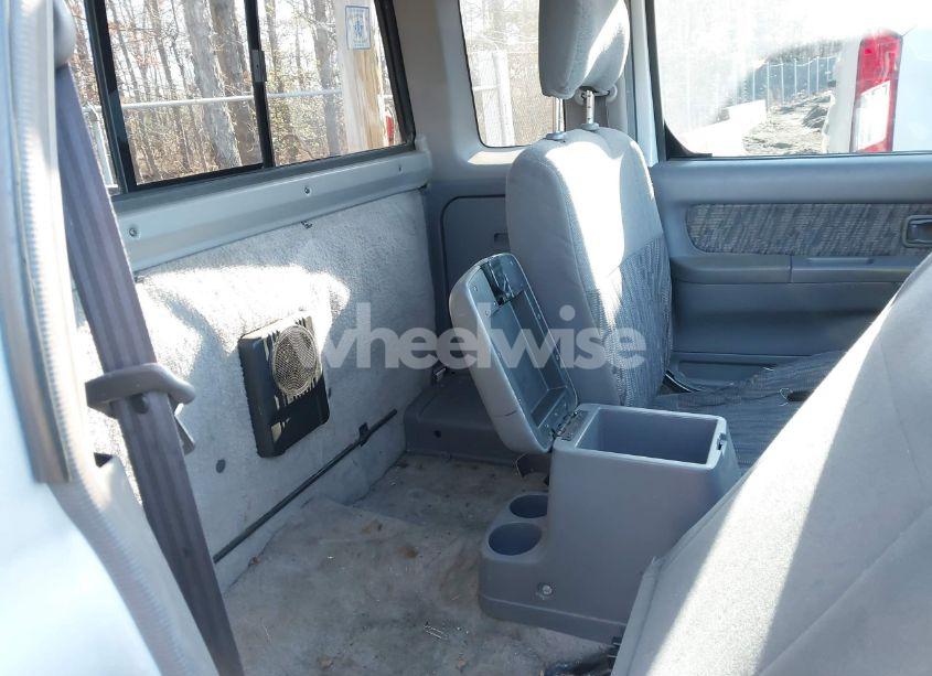 Photo 8 of 2000 Nissan Frontier SE-V6/XE-V6 (VIN 1N6ED26Y2YC328398)