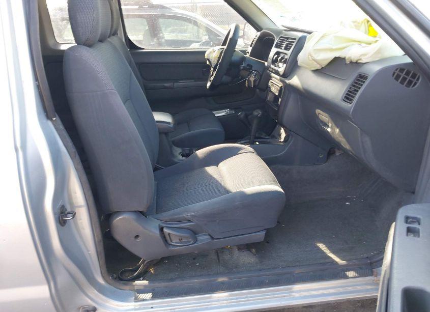 Photo 5 of 2001 Nissan Frontier XE-V6 (VIN 1N6ED26Y61C315708)