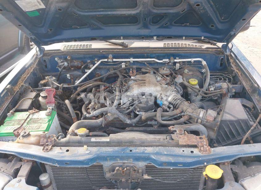 Photo 10 of 2003 Nissan Frontier XE-V6 (VIN 1N6ED26Y83C464205)