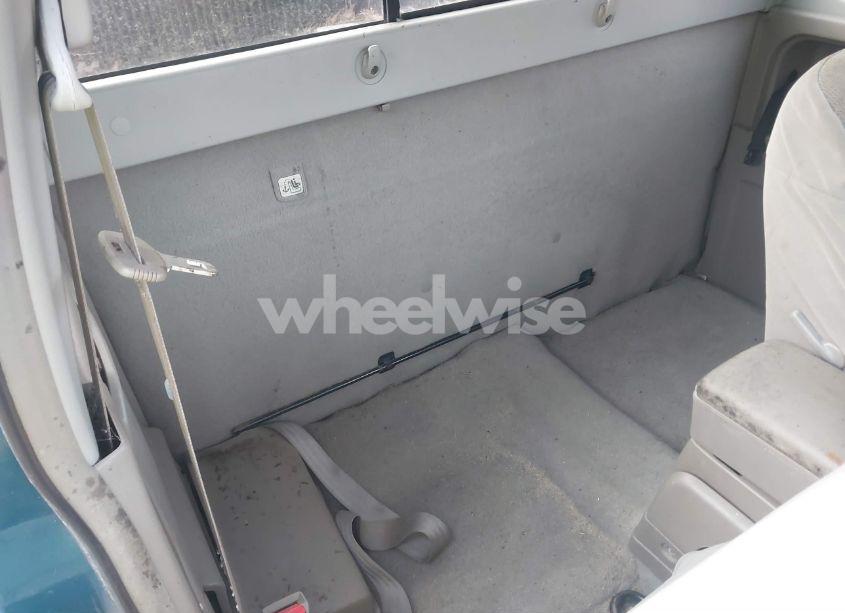 Photo 8 of 2003 Nissan Frontier XE-V6 (VIN 1N6ED26Y83C464205)