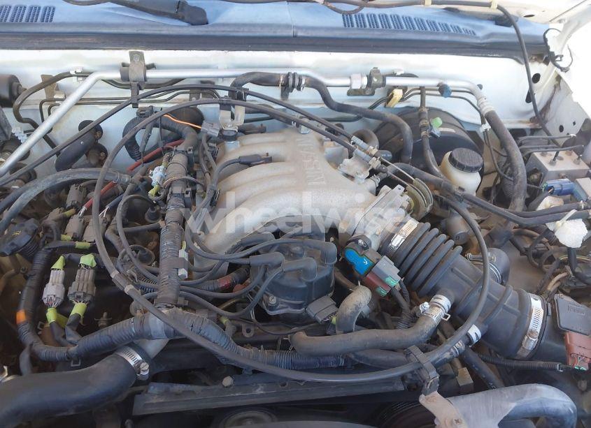 Photo 10 of 2000 Nissan Frontier SE-V6/XE-V6 (VIN 1N6ED26Y8YC387763)