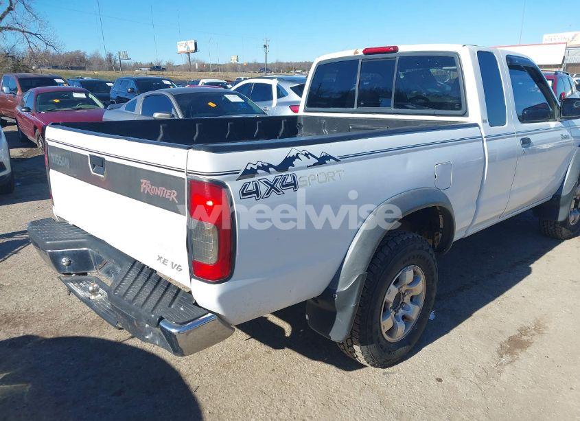 Photo 4 of 2000 Nissan Frontier SE-V6/XE-V6 (VIN 1N6ED26Y8YC387763)