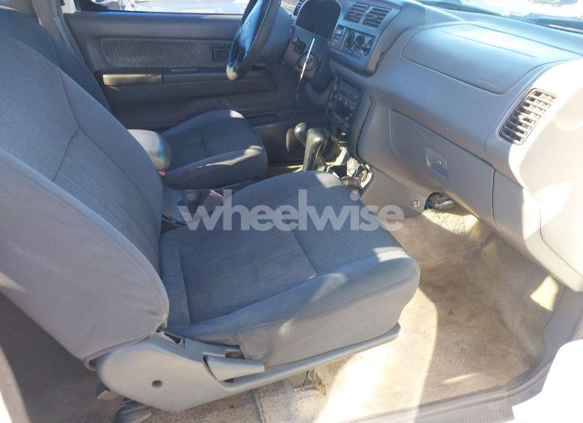 Photo 5 of 2000 Nissan Frontier SE-V6/XE-V6 (VIN 1N6ED26Y8YC387763)