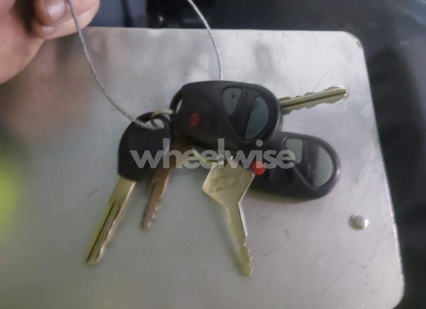 Photo 11 of 2001 Nissan Frontier SE-V6 (VIN 1N6ED26YX1C321091)